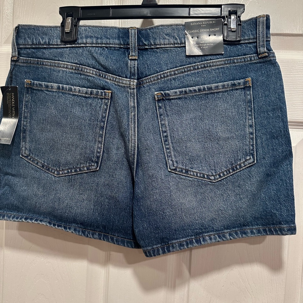 Banana Republic Women's Classic Blue Jean Shorts